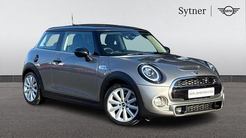Used Mini Cooper S Classic 189 HP (139 kW) 2019 Silver Hatchback