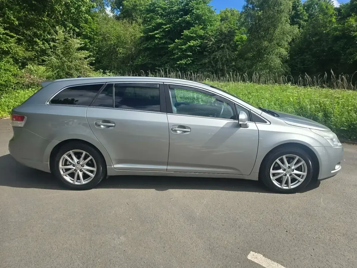 Used Toyota Avensis 2011 Grey Estate