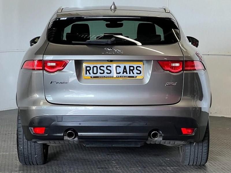 Used Jaguar F-Pace Portfolio 240 HP (176 kW) 2018 Silver SUV