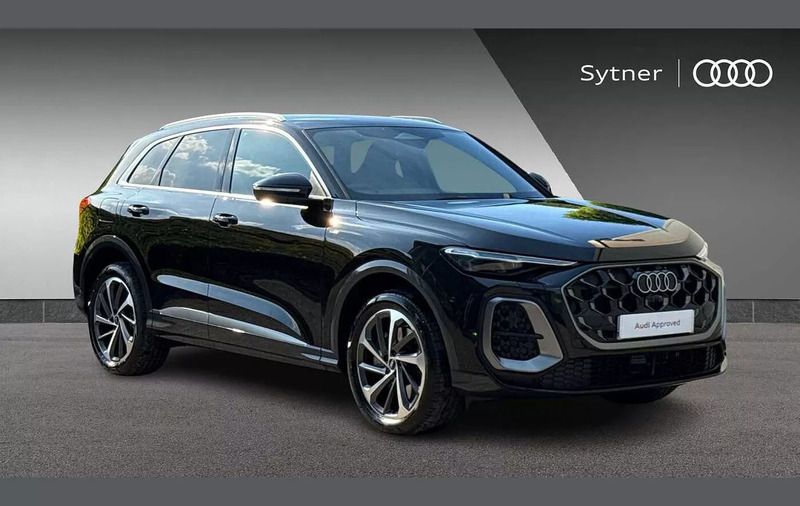 Black Used 2025 Audi Q5 S-Line SUV | £54,000 - Image 1/4