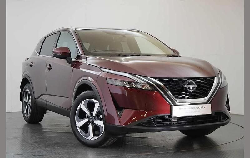 Used Nissan Qashqai N-Connecta 138 HP (101 kW) 2024 Red SUV