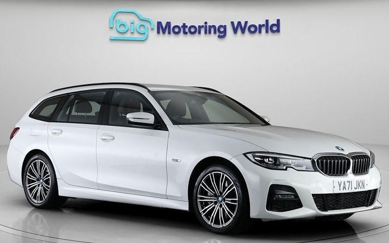 Used BMW 330e M Sport 292 HP (214 kW) 2022 White Estate