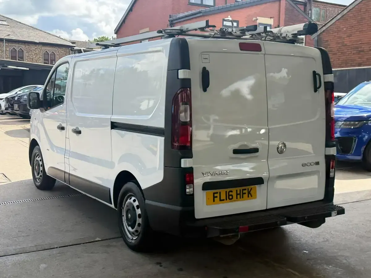 Used Vauxhall Vivaro S 2016 White