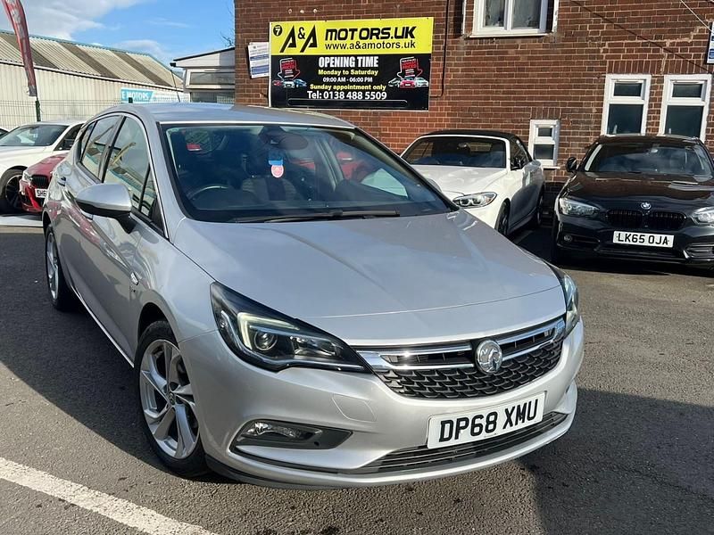 Used Vauxhall Astra SRi 105 HP (77 kW) 2018 Silver Hatchback