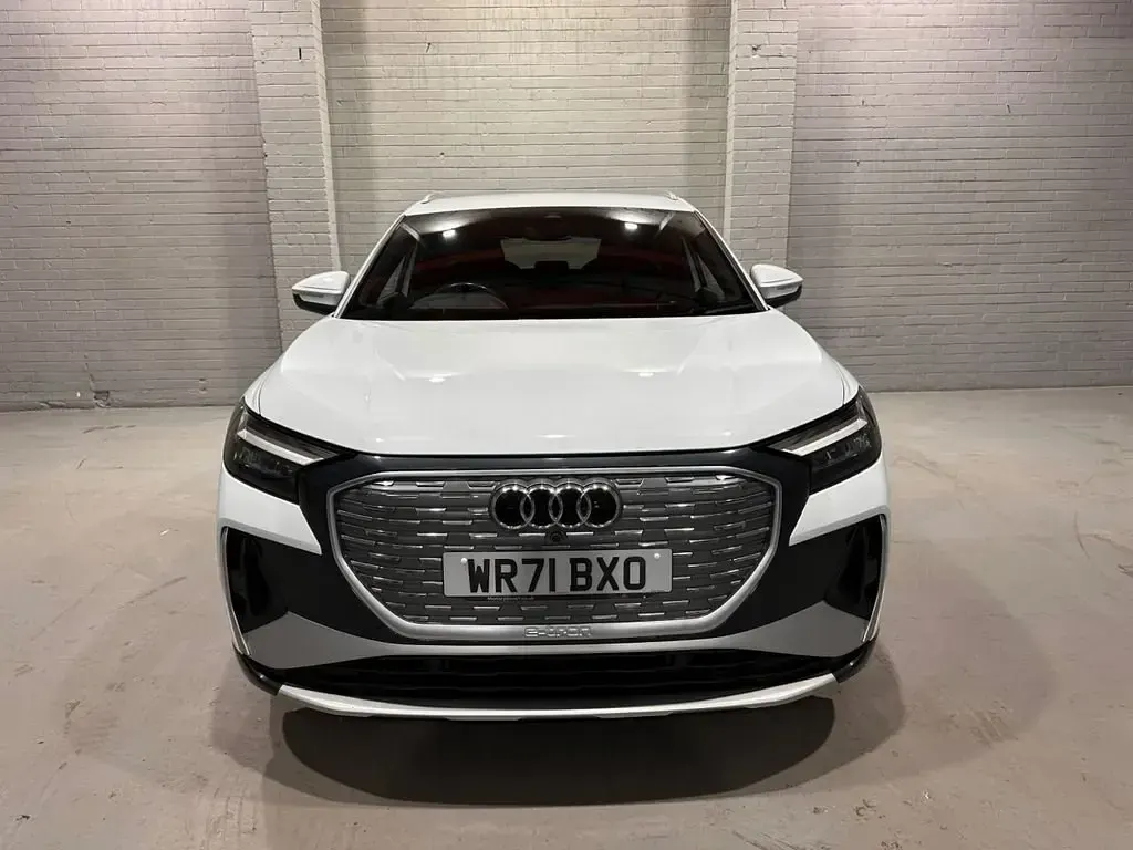 Second-hand Audi Q4 e-tron S-Line 150 kW (204 CP) 2021 Alb SUV