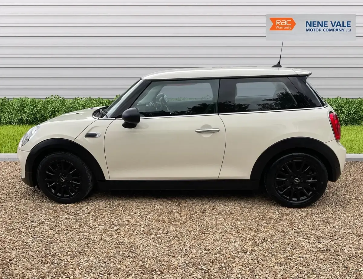 Used Mini One D Hatch 95 HP (69 kW) 2015 White Hatchback