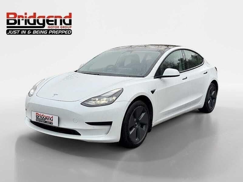 White Used 2021 Tesla Model 3 Standard Range Sedan | £15,599 (Fair price) - Image 1/4