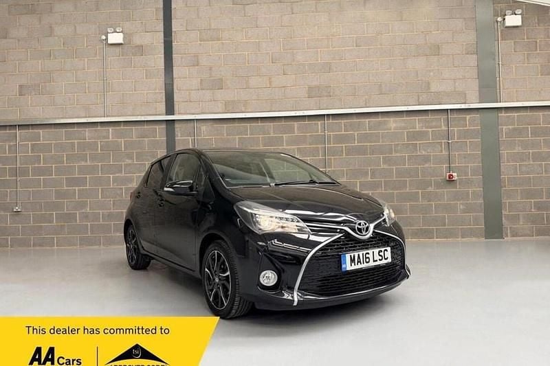 Used Toyota Yaris Design 99 HP (72 kW) 2016