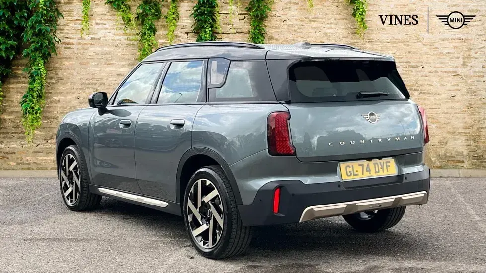 Used Mini Countryman 168 HP (123 kW) 2024 Green SUV