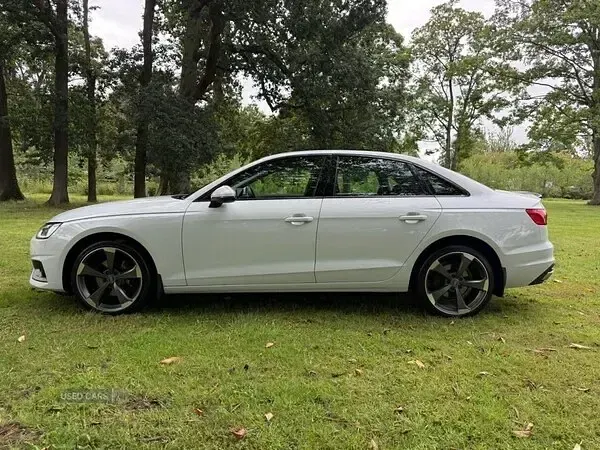 Used Audi A4 Comfort 163 HP (119 kW) 2020 White Sedan
