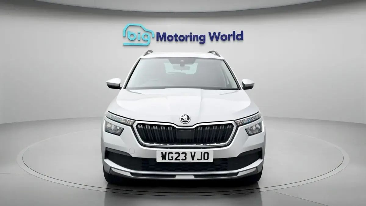 Used Skoda Kamiq SE Drive 95 HP (69 kW) 2023 Silver SUV