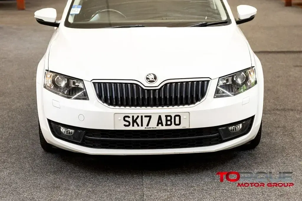 Used Skoda Octavia Sport 110 HP (80 kW) 2017 White Estate