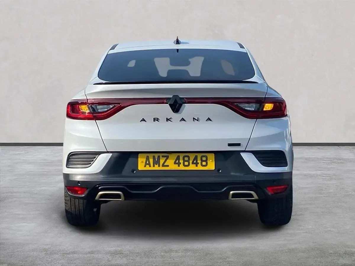Used Renault Arkana Engineered 2023 White SUV