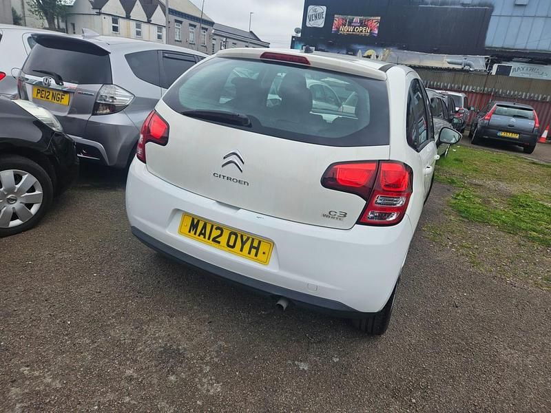 Begagnad Citroën C3 2012 Vit Halvkombi