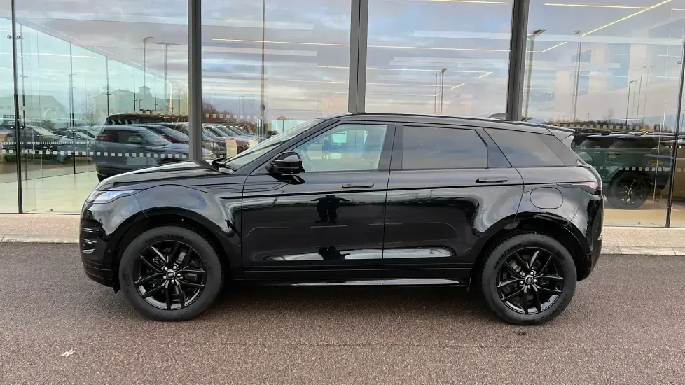Used Land Rover Range Rover evoque SE Dynamic 269 HP (197 kW) 2025 Santorini black SUV