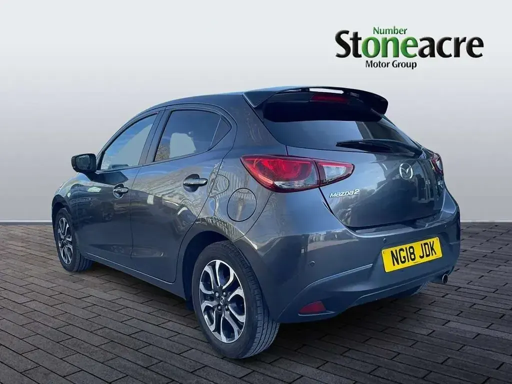 Używany Mazda 2 Inclusive 90 KM (66 kW) 2018 Szary Hatchback