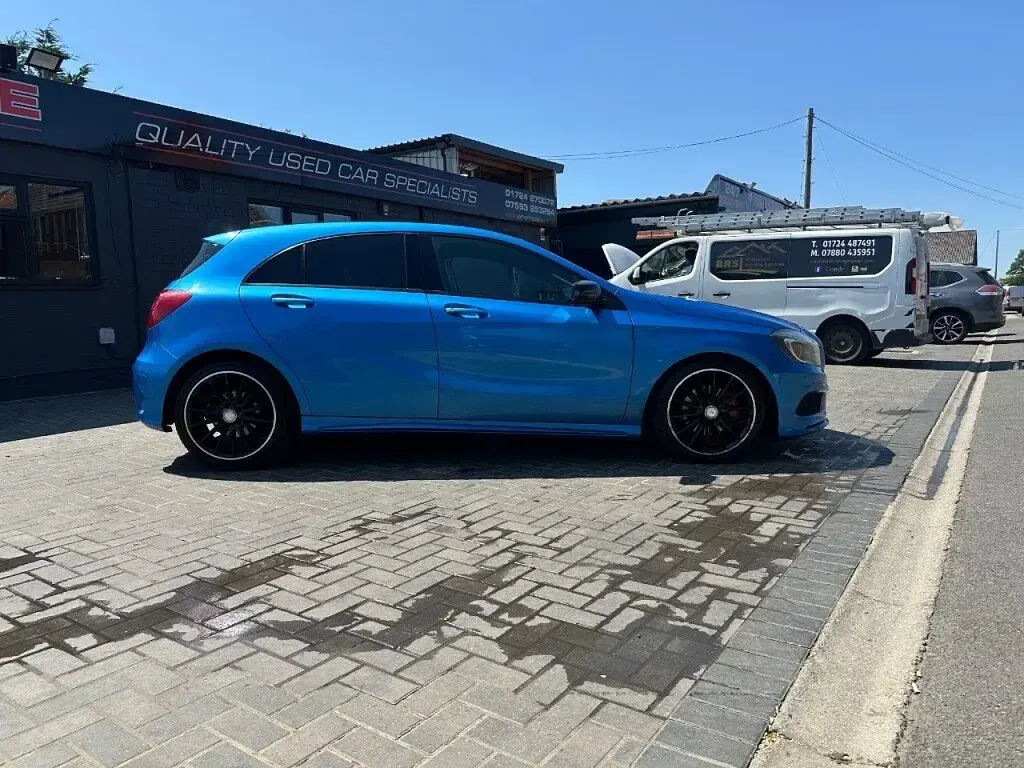 Used Mercedes A200 AMG 2014 Blue Hatchback