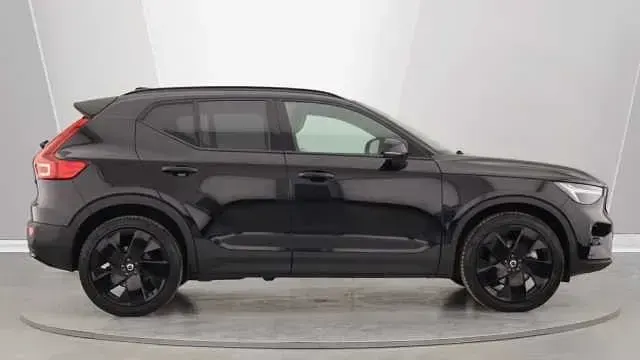 Used Volvo XC40 Plus 163 HP (119 kW) 2025 SUV