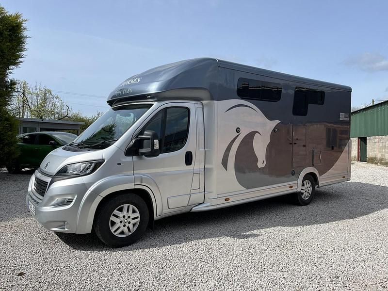 Używany Peugeot Boxer 2015 Srebrny Van
