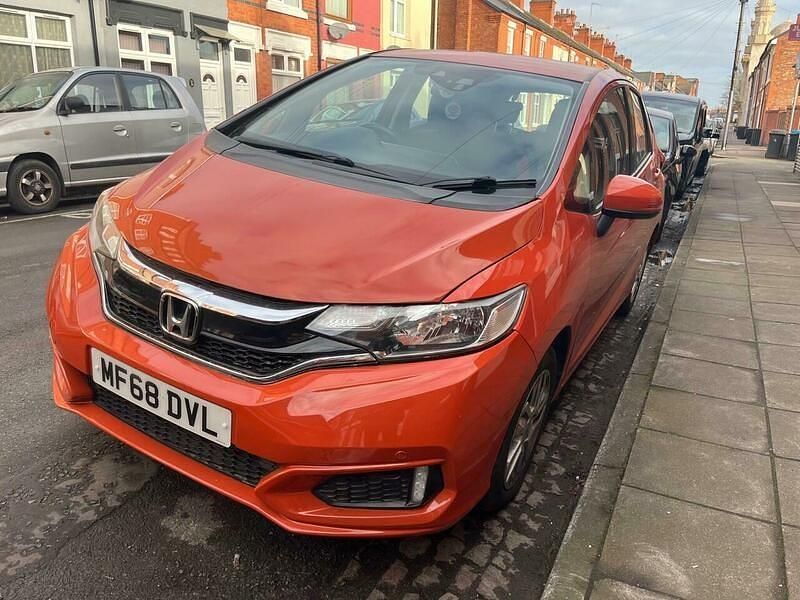 Used Honda Jazz SE 102 HP (75 kW) 2018 Orange Hatchback