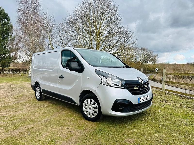 Silver Used 2016 Renault Trafic Business Van | £8,495 (Fair price) - Image 1/4