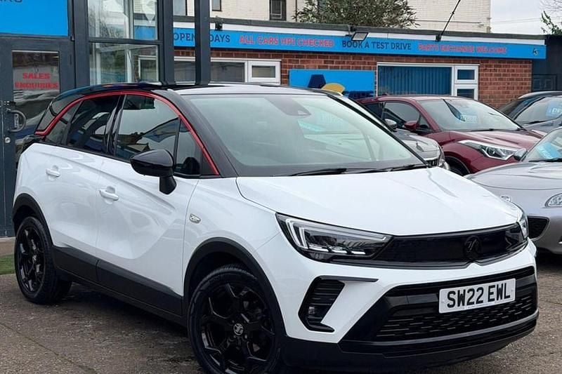 Used Vauxhall Crossland GS Line 83 HP (61 kW) 2022 White SUV