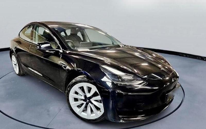 Black Used 2021 Tesla Model 3 Standard Range Plus Sedan | £11,990 (Fair price) - Image 1/4