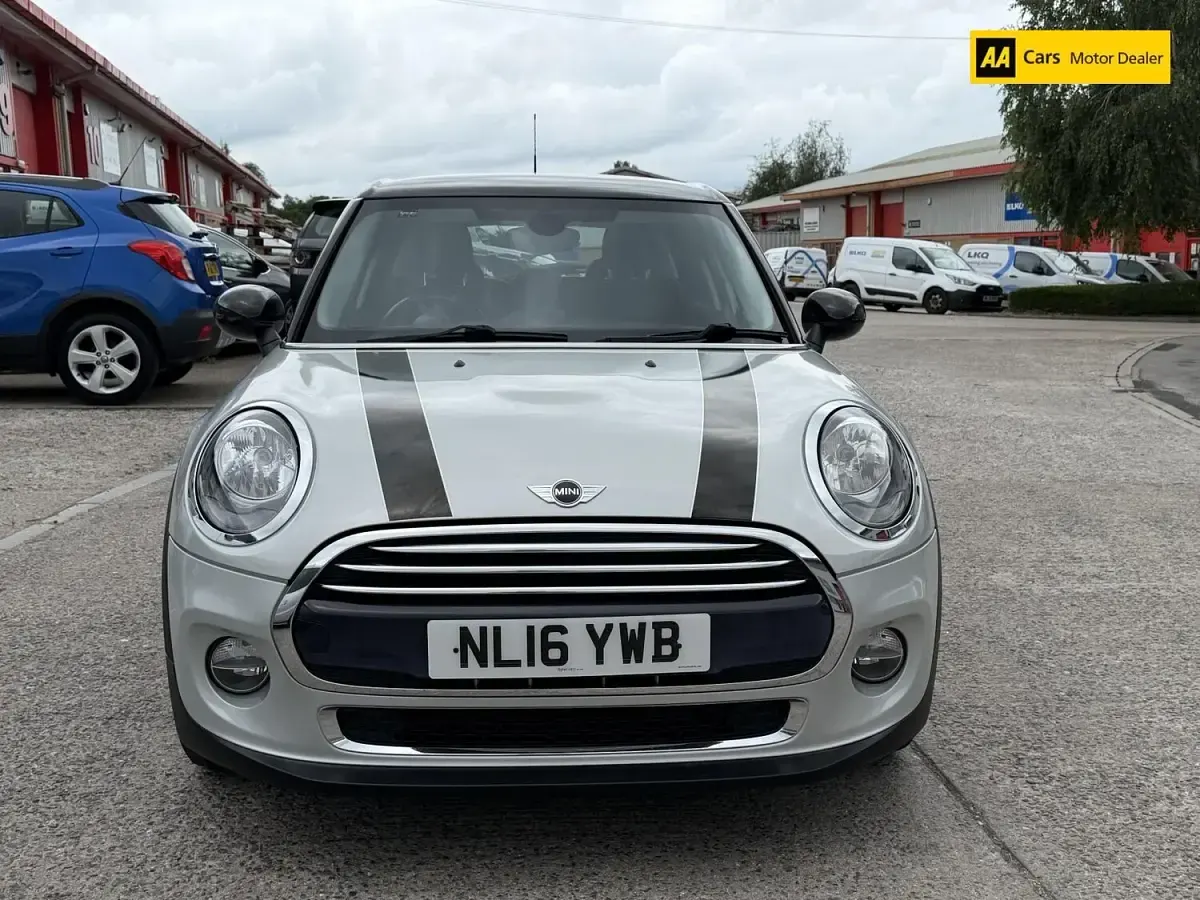 Used Mini Cooper D Hatch 116 HP (85 kW) 2016 Silver Hatchback