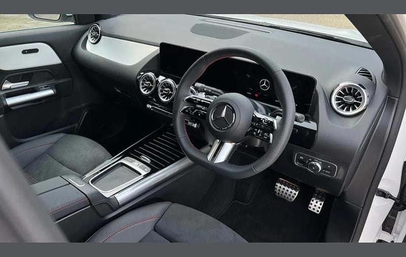 Used Mercedes GLA200 Executive 161 HP (118 kW) 2025 White SUV