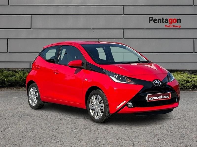 Red Used 2016 Toyota Aygo x-press Hatchback | £6,850 (Good price) - Image 1/4