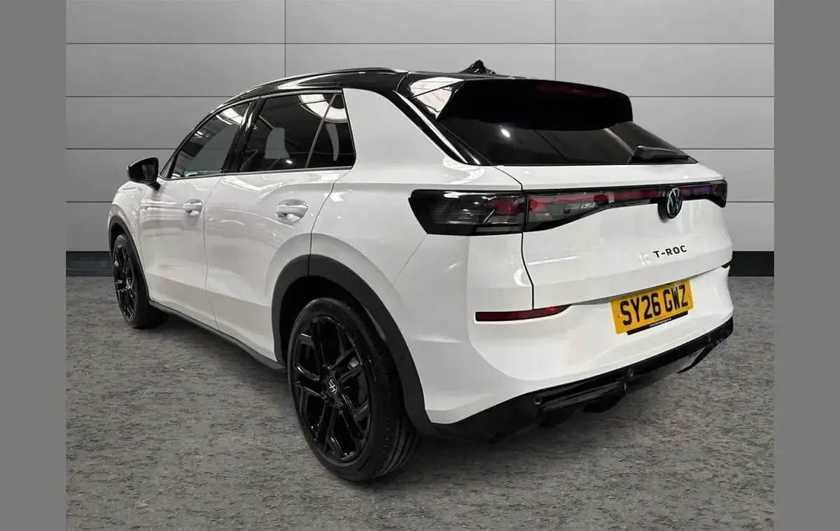 Used VW T-Roc R-line 150 HP (110 kW) 2026 White SUV