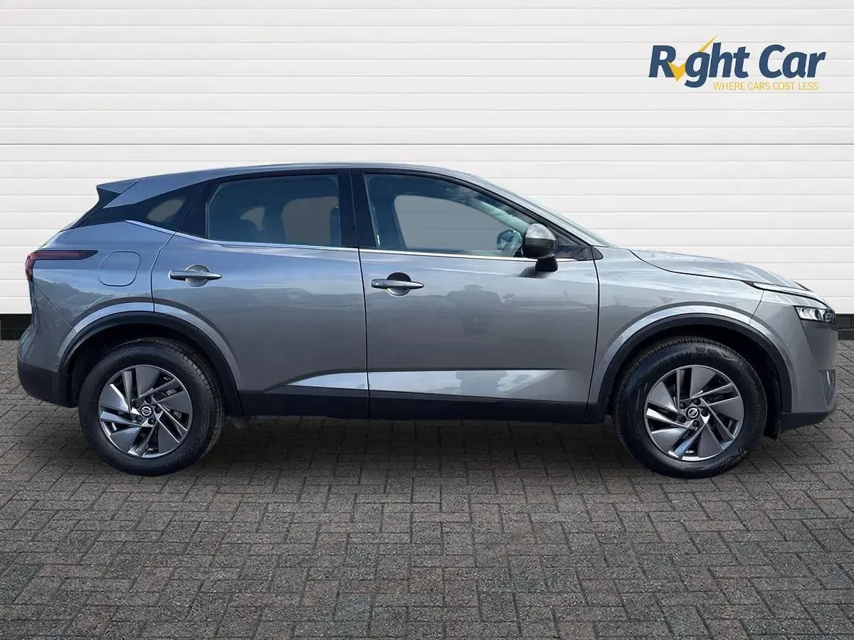 Used Nissan Qashqai Acenta Premium 158 HP (116 kW) 2022 Grey SUV