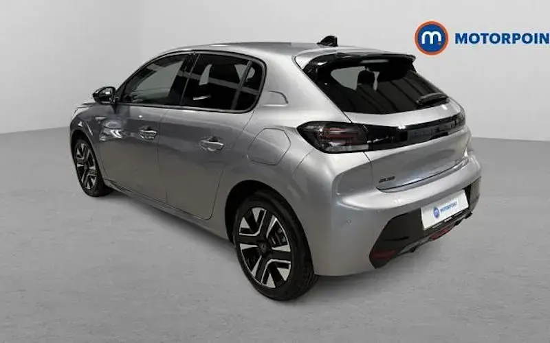 Usado Peugeot 208 Allure 101 HP (74 kW) 2025 Cinzento Citadino