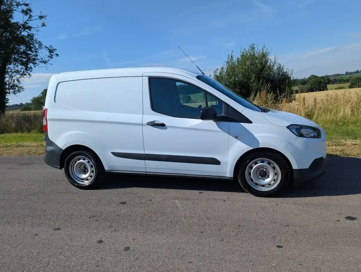 Used Ford Transit 75 HP (55 kW) 2023 White Van