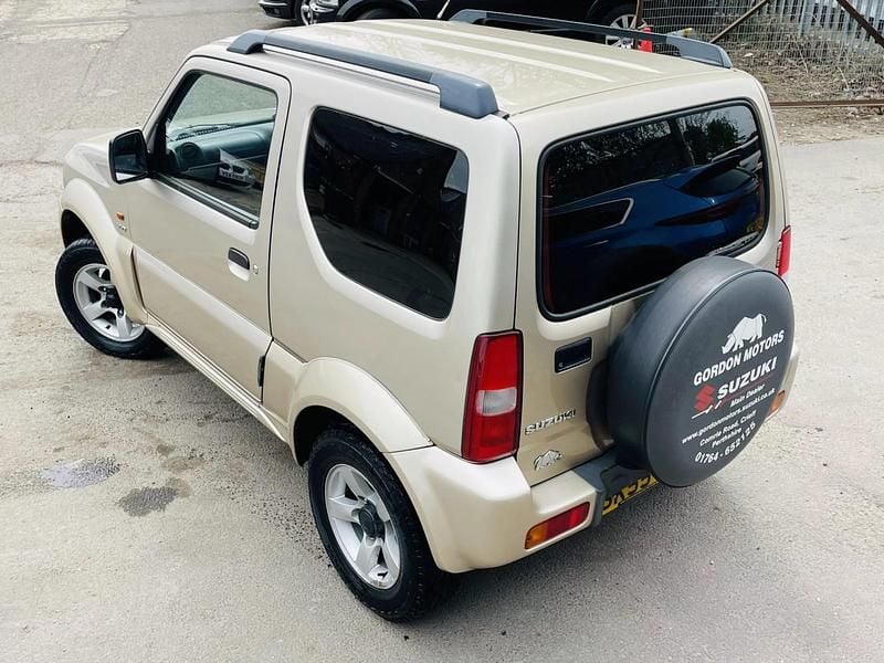 Used Suzuki Jimny 80 HP (58 kW) 2005 Beige SUV