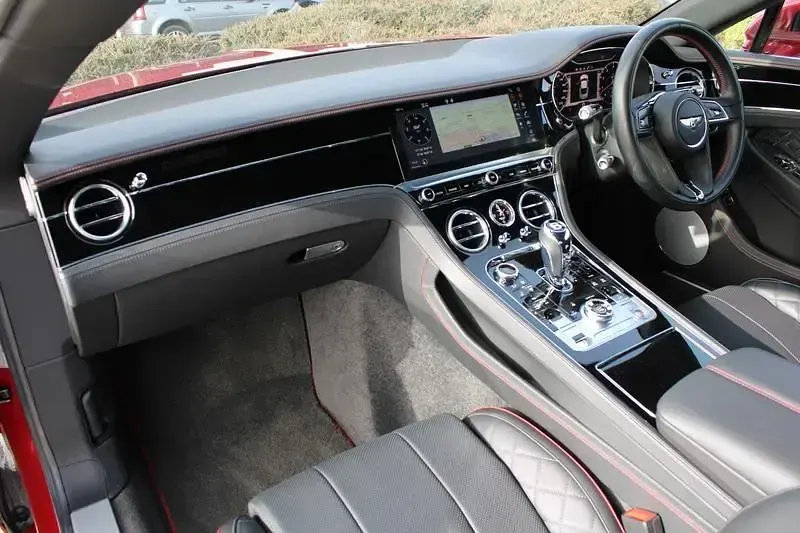 Używany Bentley Continental 2018 Czerwony Coupe