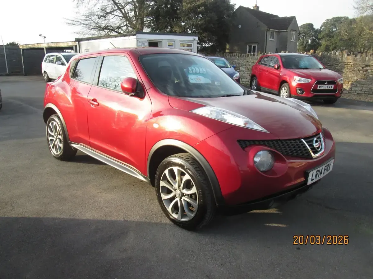 Used Nissan Juke Tekna 110 HP (80 kW) 2014 Red SUV