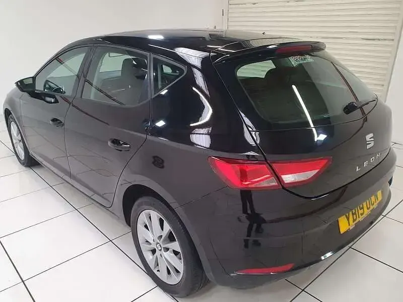 Used Seat Leon SE 115 HP (84 kW) 2019 Black Hatchback