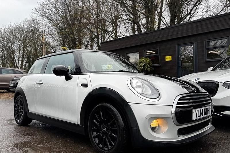 Silver Used 2014 Mini Cooper D Hatch Hatchback | £3,995 (Good price) - Image 1/1