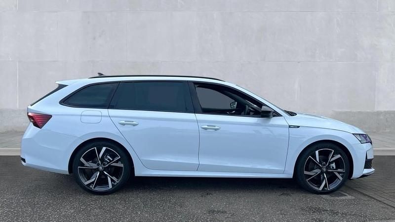 Used Skoda Octavia SportLine 150 HP (110 kW) 2026 Moon white metallic Estate