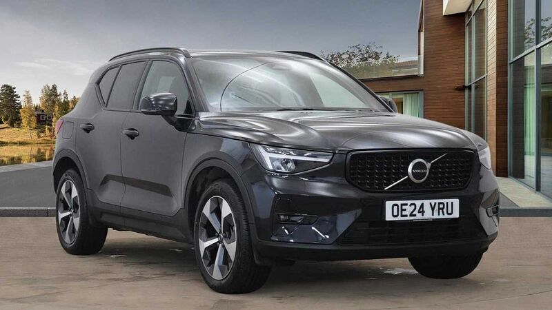 Used 2025 Volvo XC40 Plus SUV | £33,499 (Fair price) - Image 1/4
