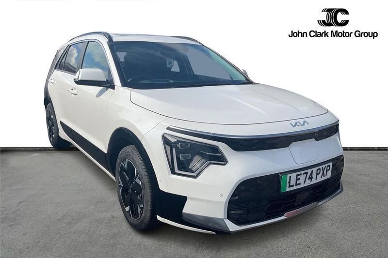 White New 2025 Kia e-Niro 4 SUV | £28,000 (Fair price) - Image 1/4