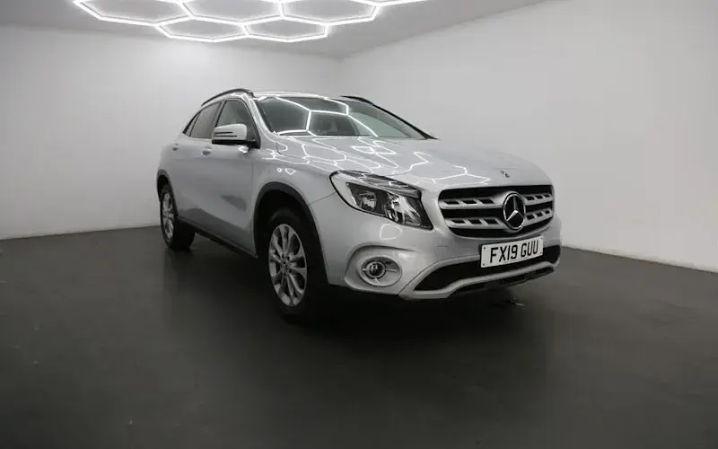 Used Mercedes GLA200 SE 156 HP (114 kW) 2019 SUV