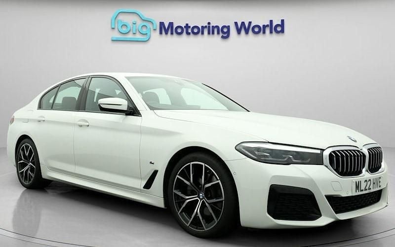 White Used 2022 BMW 520 M Sport Sedan | £26,300 (Fair price) - Image 1/4