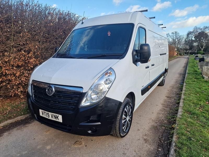 Used Vauxhall Movano 130 HP (95 kW) 2019 White MPV