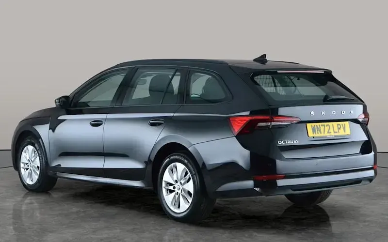 Used Skoda Octavia SE Technology 116 HP (85 kW) 2022 Black Estate