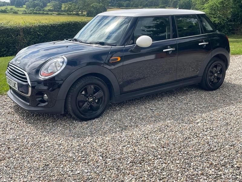 Black Used 2017 Mini Cooper D Hatch Hatchback | £4,995 (Fair price) - Image 1/4
