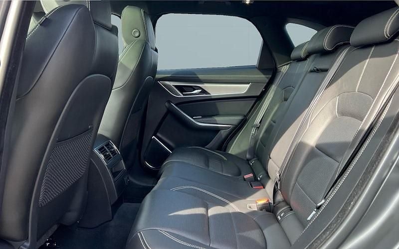 Usado Jaguar F-Pace R-Dynamic 204 CV (150 kW) 2024 SUV