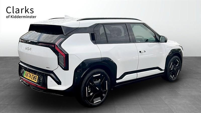 White Used 2025 Kia EV3 2 SUV | £35,495 (Fair price) - Image 1/4