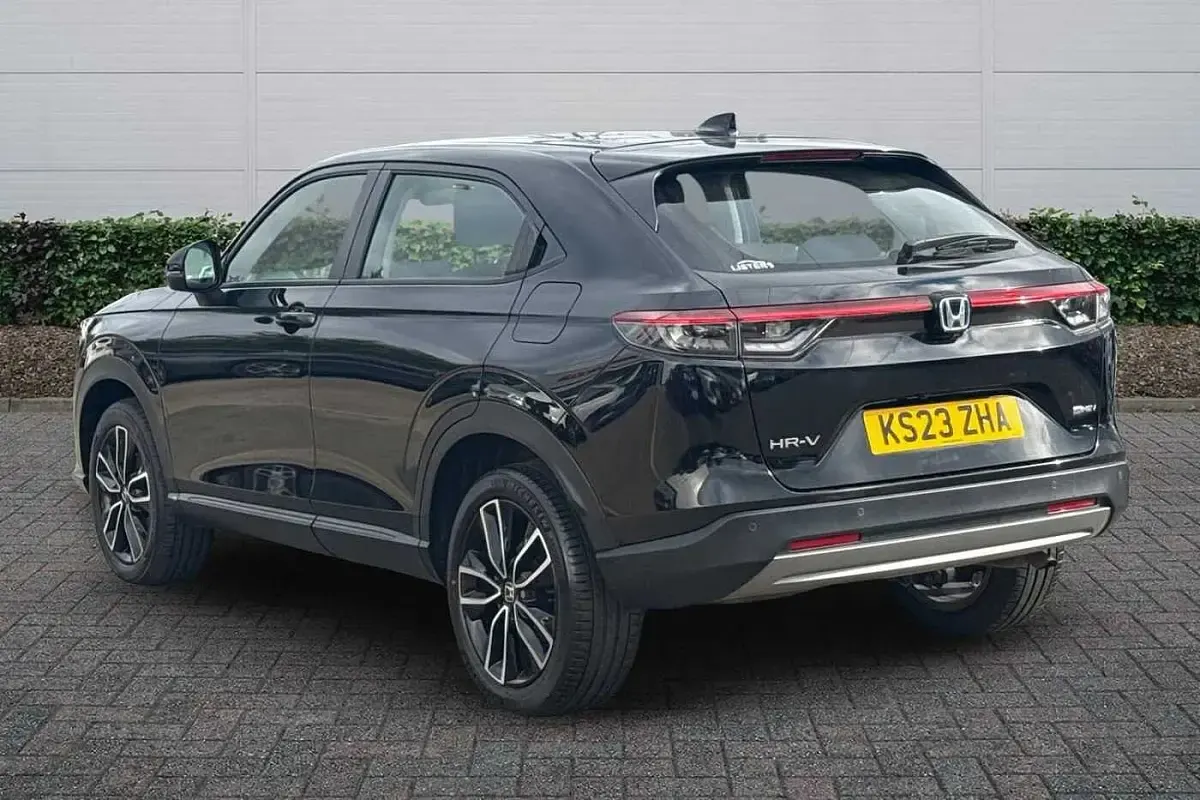 Used Honda HR-V Elegance 131 HP (96 kW) 2023 Black SUV